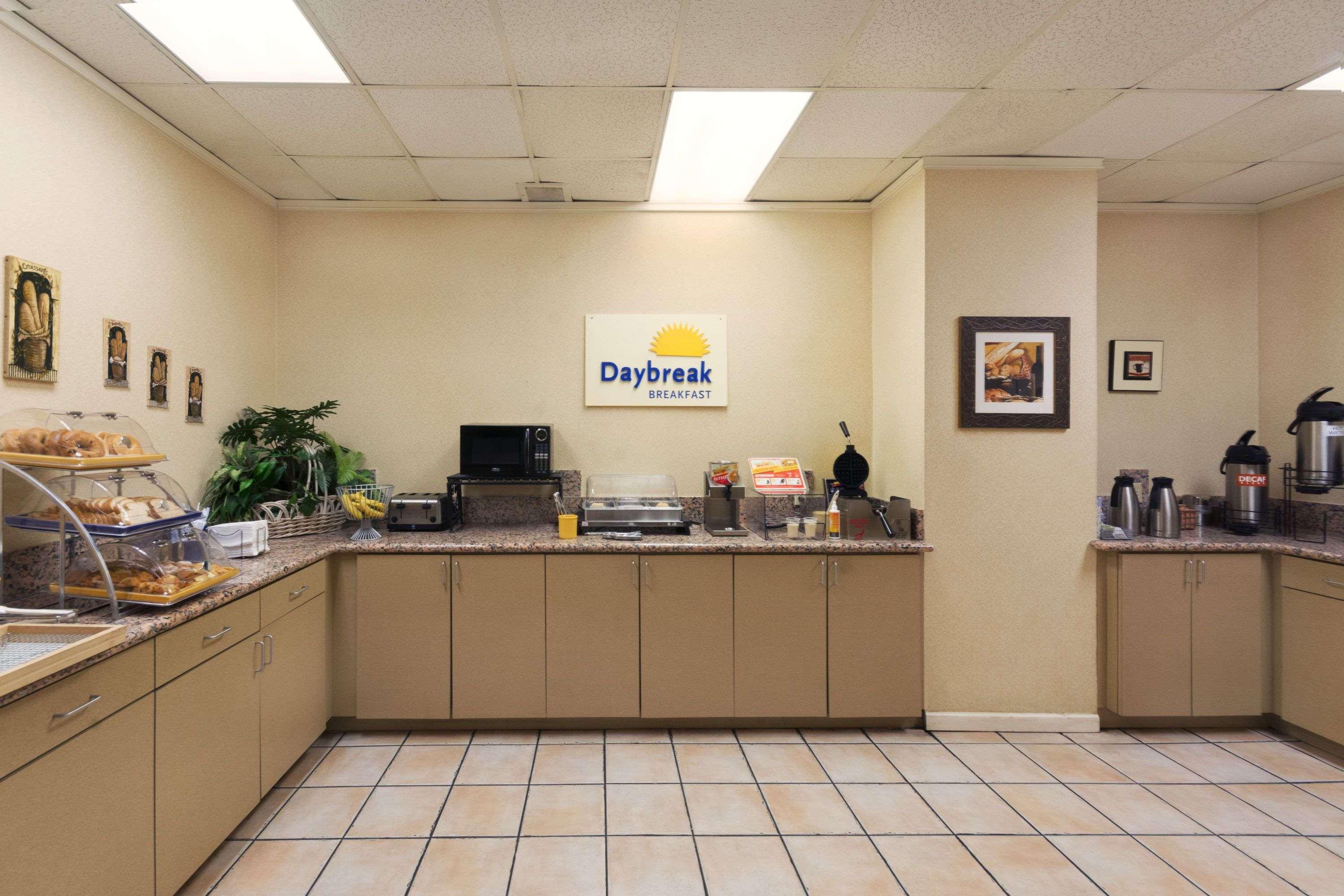 Days By Wyndham Birmingham Al Hotel